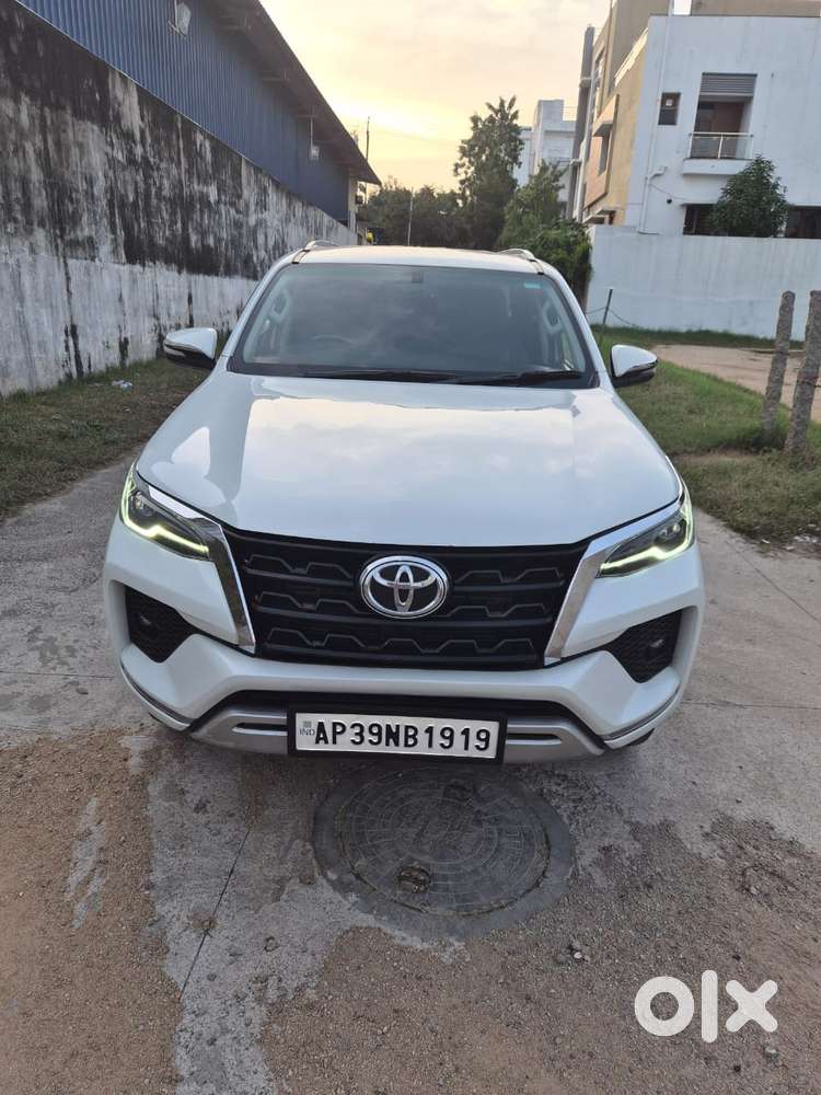 Toyota Fortuner 4x2 At 2.8 Diesel, 2022, Diesel