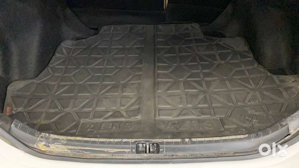 Toyota Corolla Altis 2013-2017 Vl At, 2015, Petrol