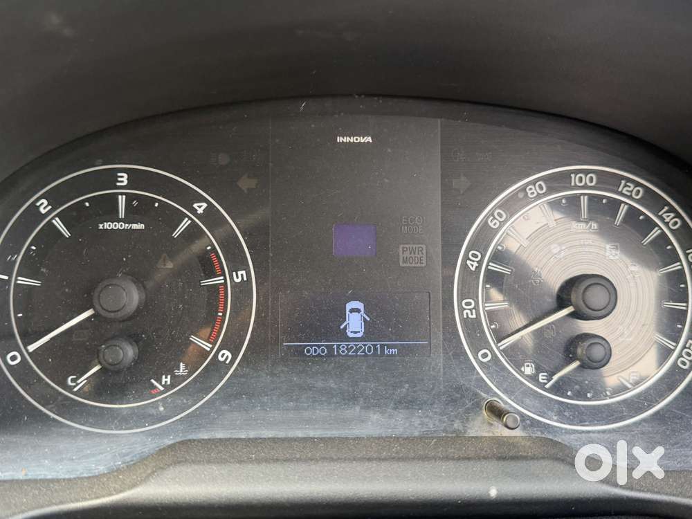 Toyota Innova Crysta 2.8 Gx At 8s, 2016, Diesel