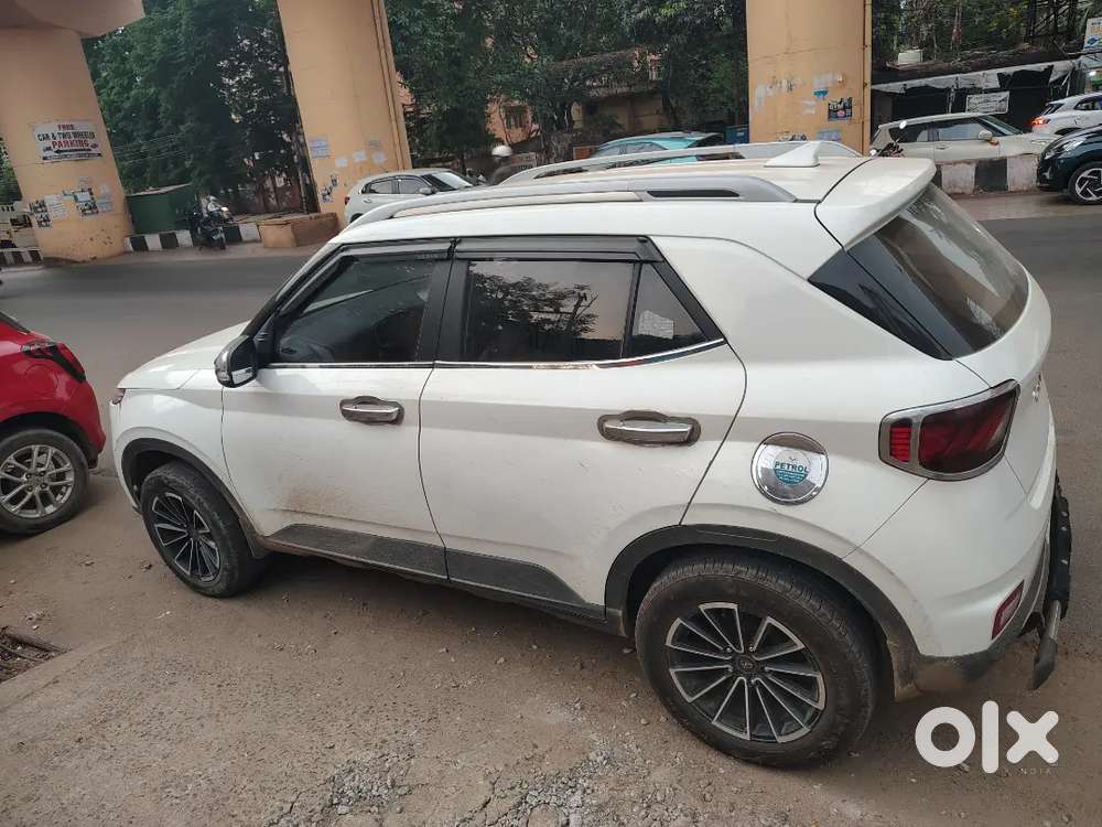 Hyundai Venue 2021 Petrol Well Maintained