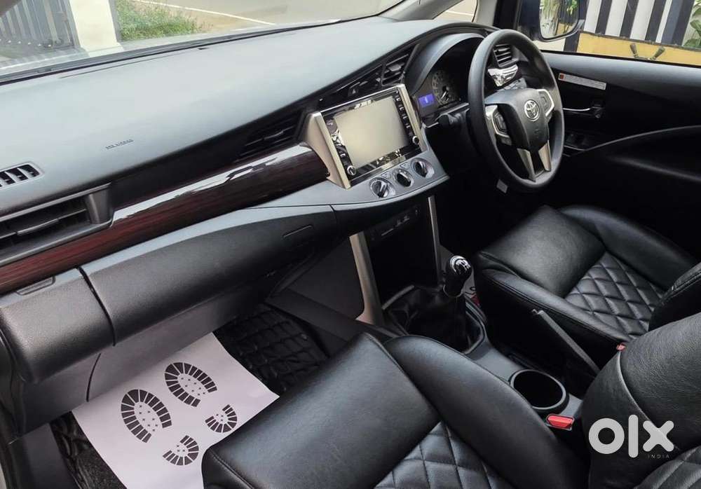 Toyota Innova Crysta 2025