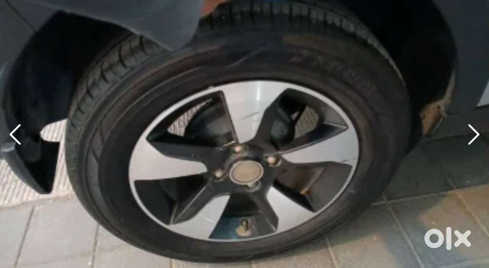 Tata Nexon Petrol Amt 2018