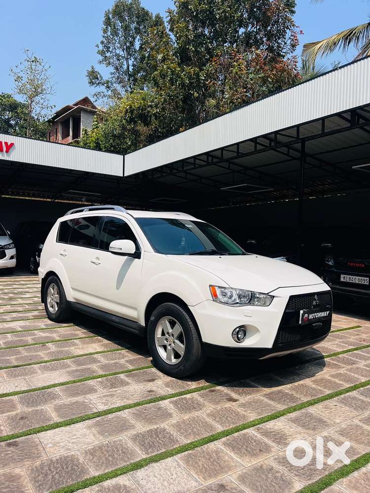 Mitsubishi Outlander 2010 Petrol Well Maintained