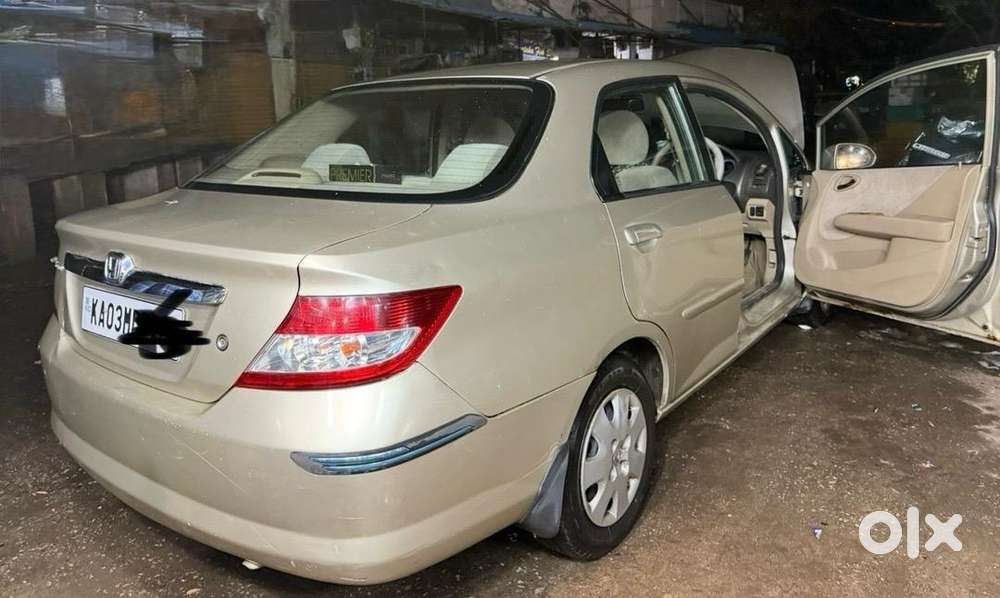 Honda City Zx 2006 Petrol Well Maintained