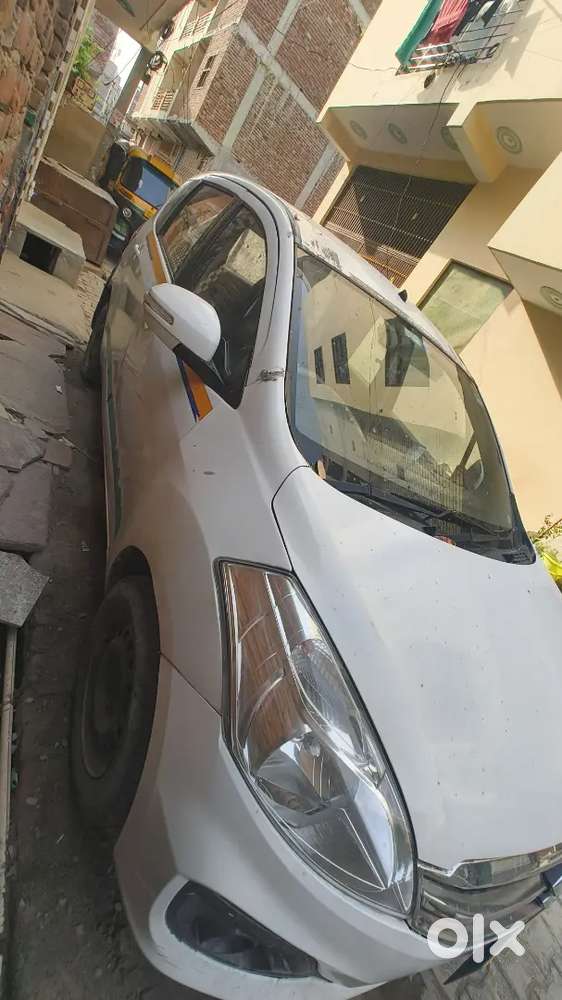 Maruti Suzuki Ertiga Vxi Cng & Hybrids Good Condition