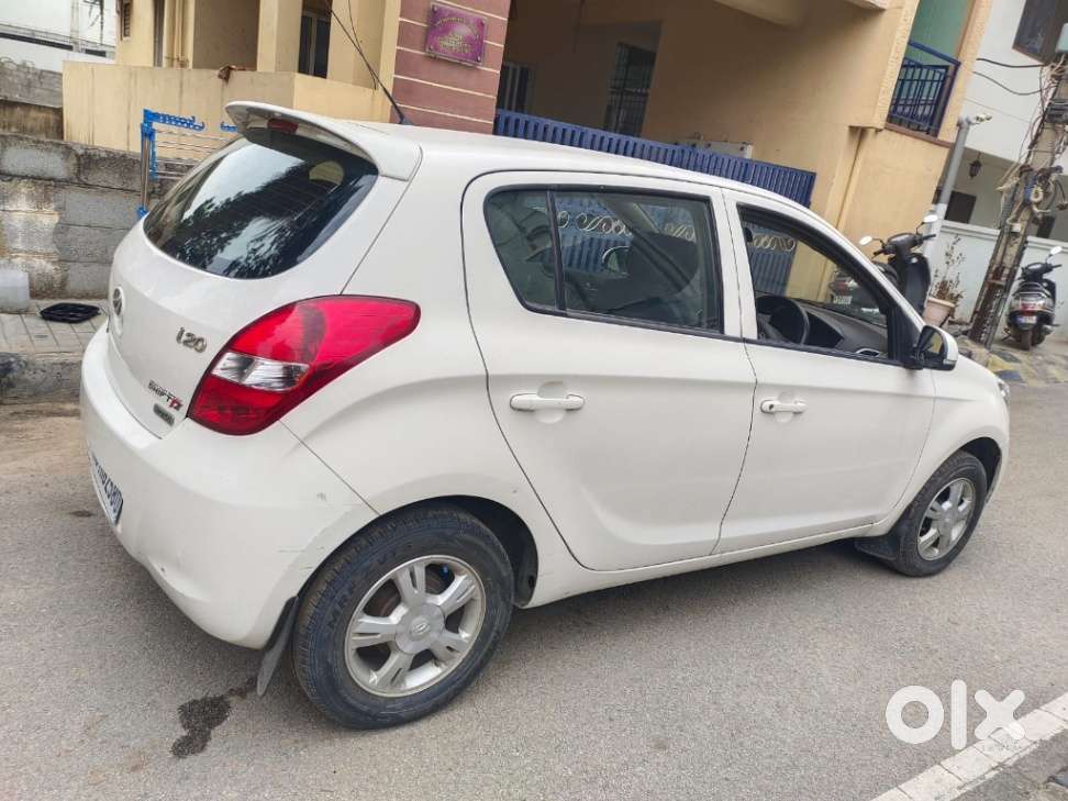 Hyundai I20 Sportz 1.4 Crdi 6 Speed Bs-iv, 2011, Diesel