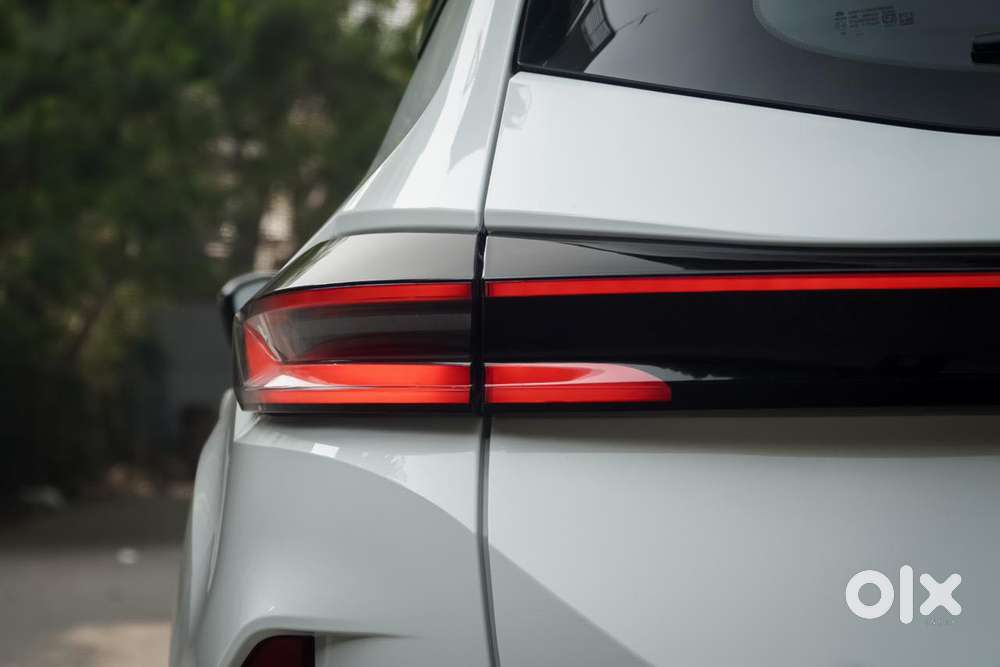 Tata Safari Pure Plus S Dark Edition, 2025, Diesel