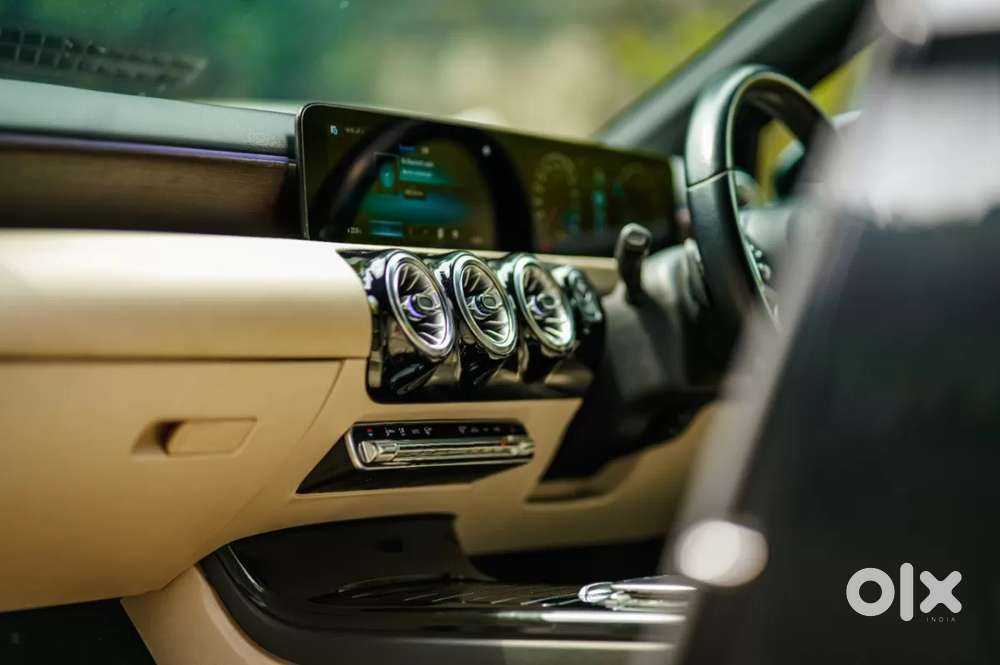 Mercedes-benz A-class Limousine 200, 2023, Petrol