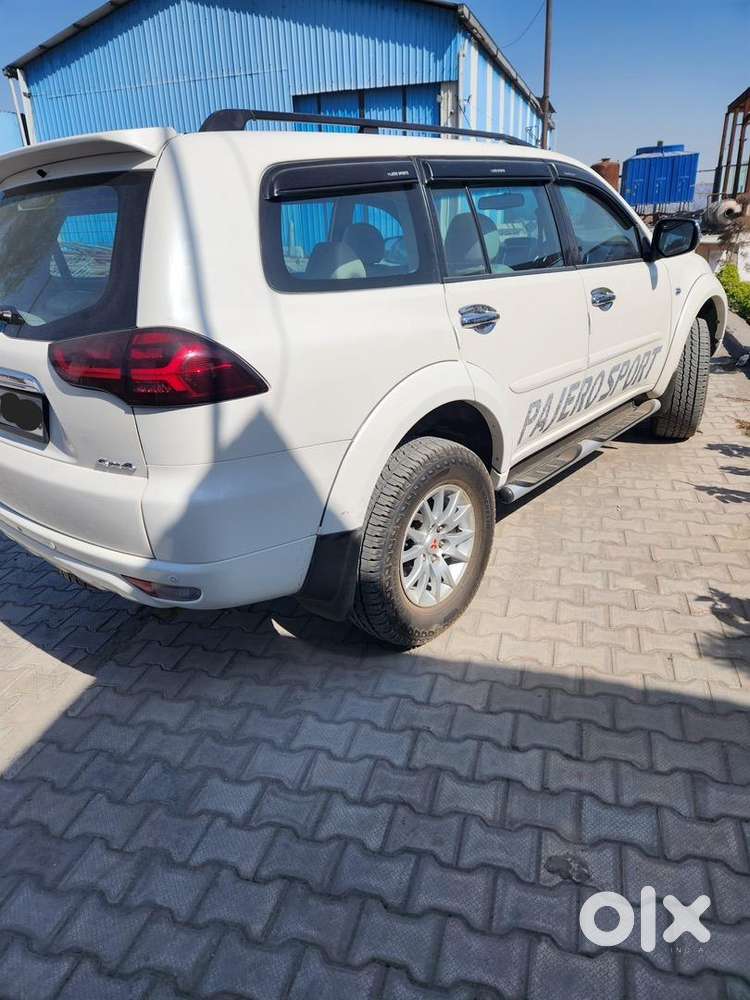 Mitsubishi Pajero Sport 2017 Diesel 85000 Km Driven