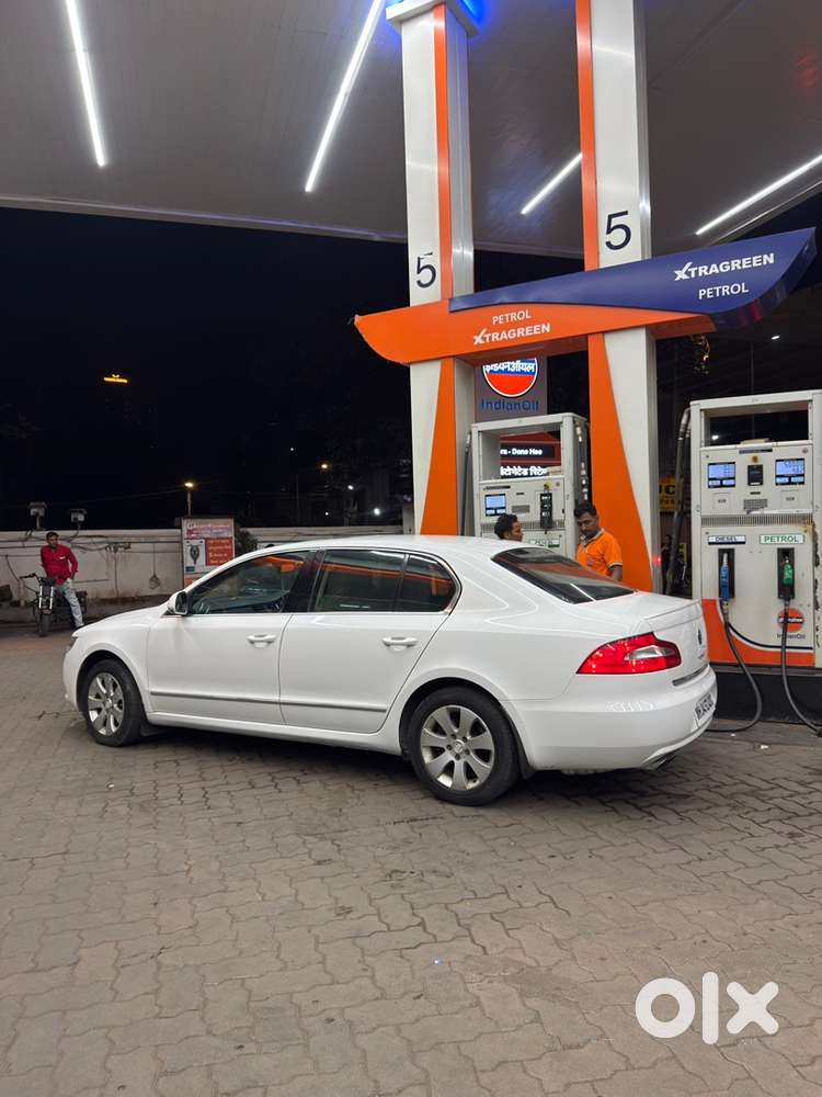 Skoda Superb Petrol 2013