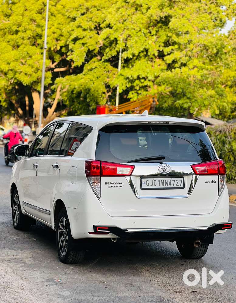 Toyota Innova Crysta [2020-ongoing] 2.4 Vx 8 Str, 2023, Diesel