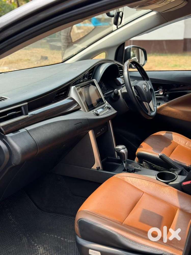 Toyota Innova Crysta 2018