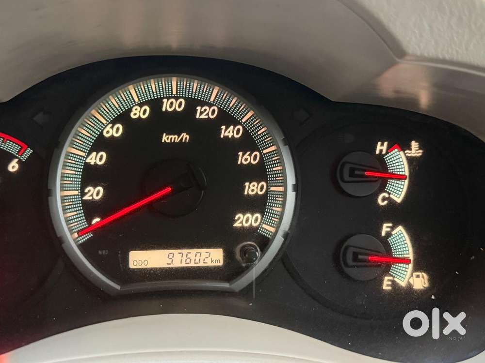 Toyota Innova 2.5 Z Diesel 7 Seater Bs Iv, 2014, Diesel