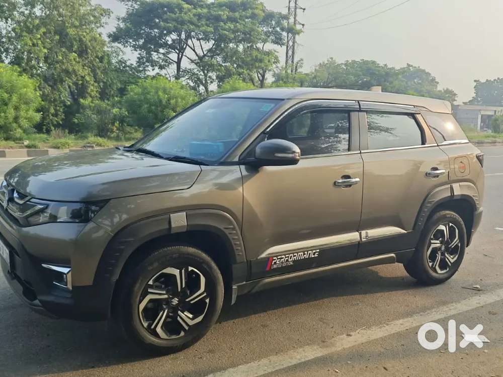 Maruti Suzuki Brezza Petrol Lxi 2025 March