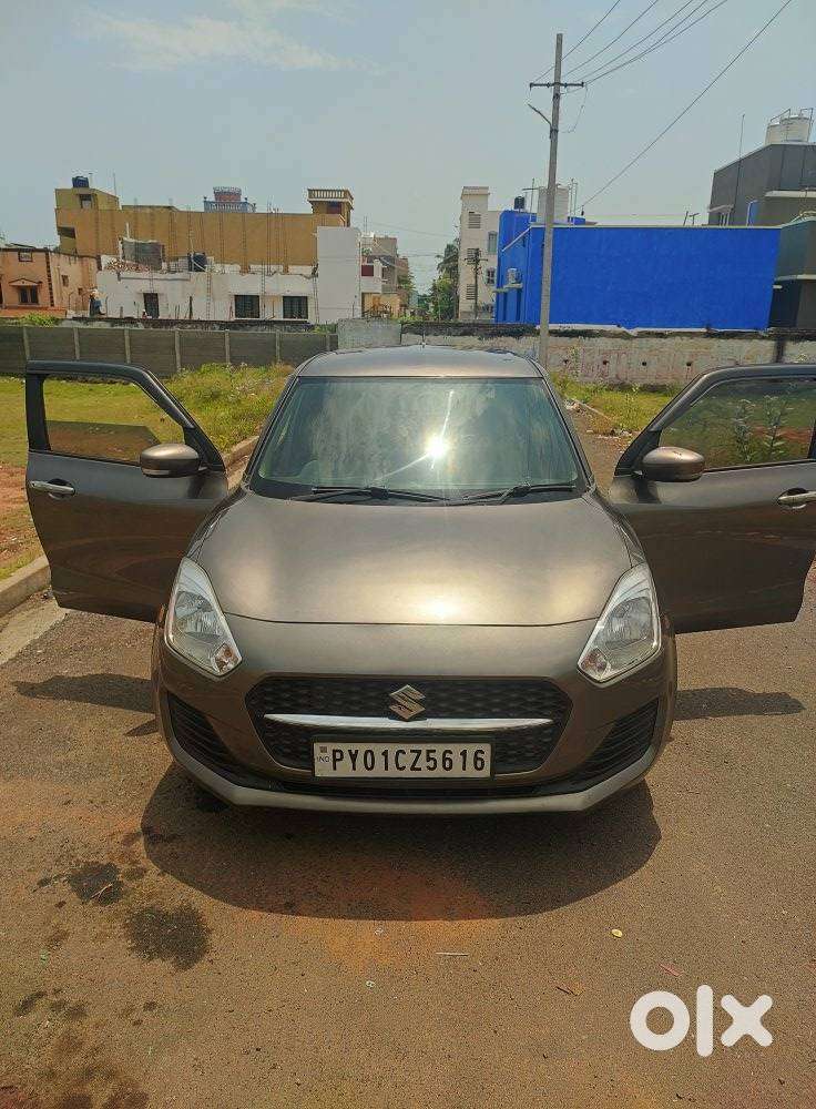 Maruti Suzuki Swift Vxi + Manual, 2022, Petrol