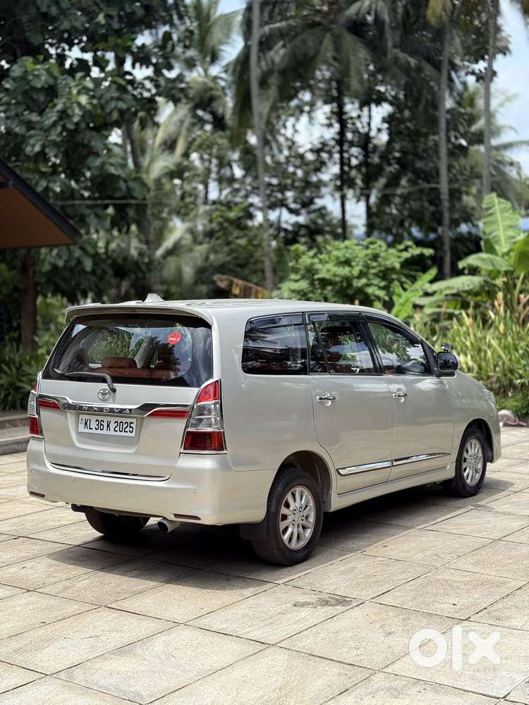 Toyota Innova 2.0 V, 2013, Diesel