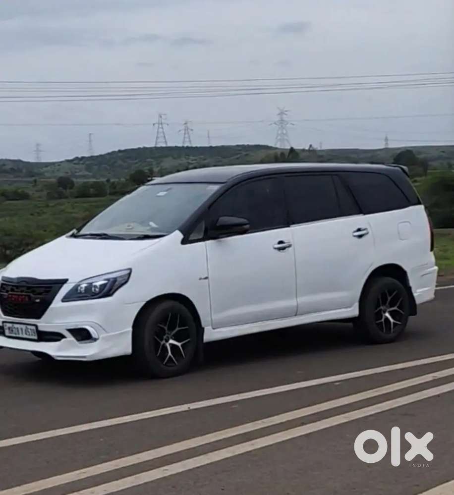 Toyota Innova 2.5 G 2012 .9m