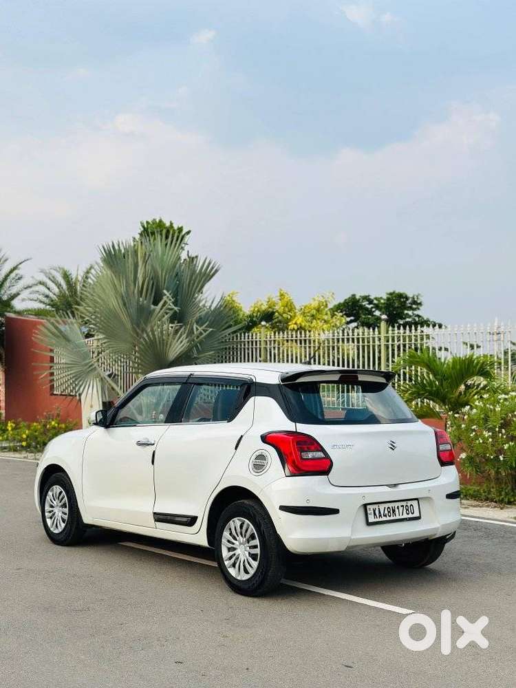 Maruti Suzuki Swift Vxi + Manual, 2021, Petrol