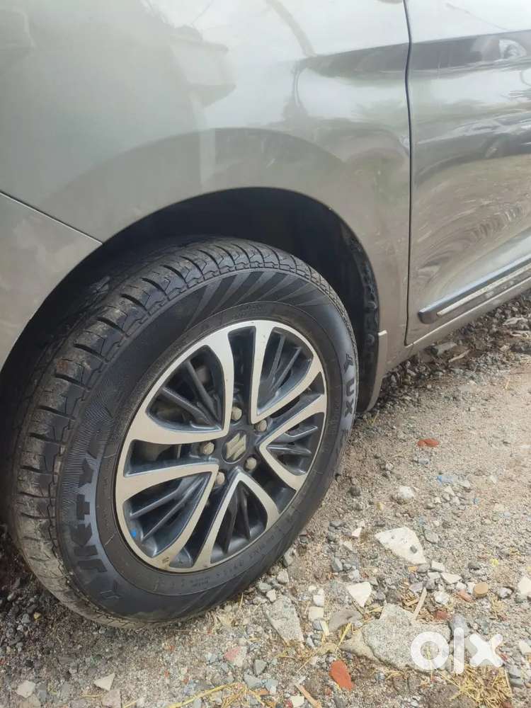 Maruti Suzuki Ertiga 2023 Zxi Cng