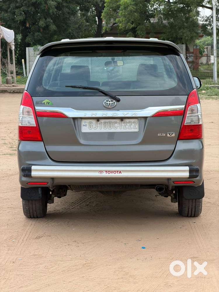 Toyota Innova 2.5 Vx 8 Str Bs-iii, 2013, Diesel