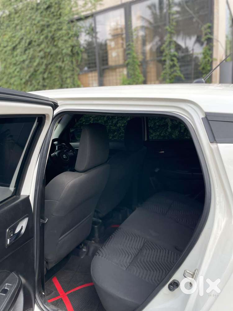 Maruti Suzuki Swift Vxi Optional, 2023, Petrol