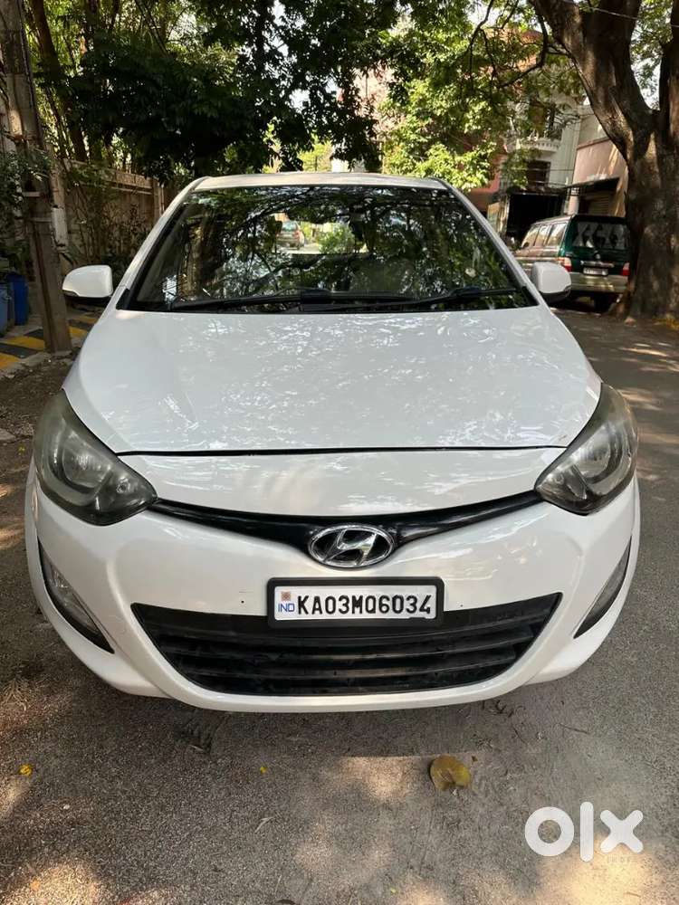 Hyundai I20 2012 Petrol 76747 Km Driven