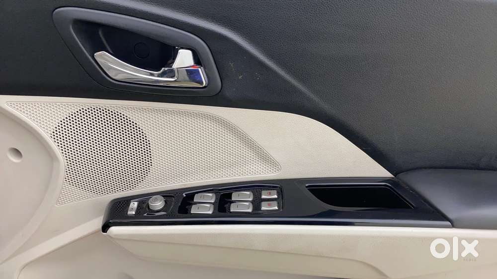Mahindra Xuv300 W8 Amt Optional Diesel, 2022, Diesel