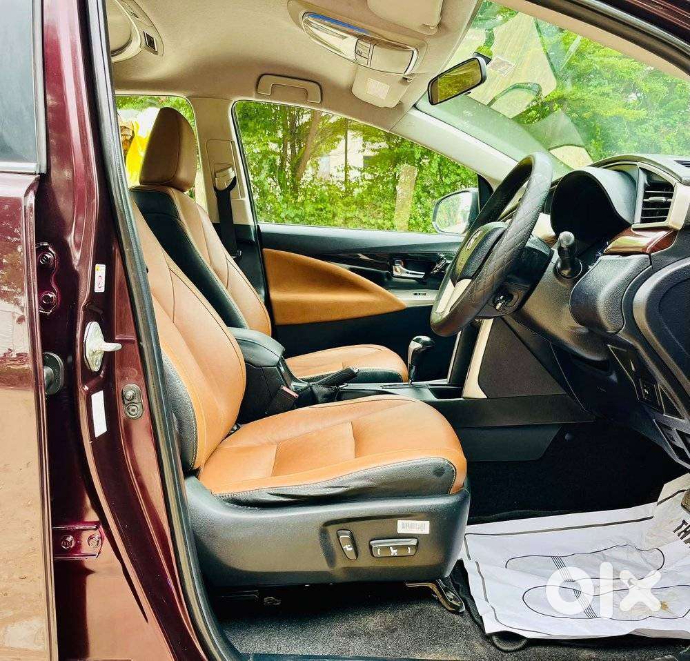 Toyota Innova Crysta 2.8z Automatic, 2016, Diesel
