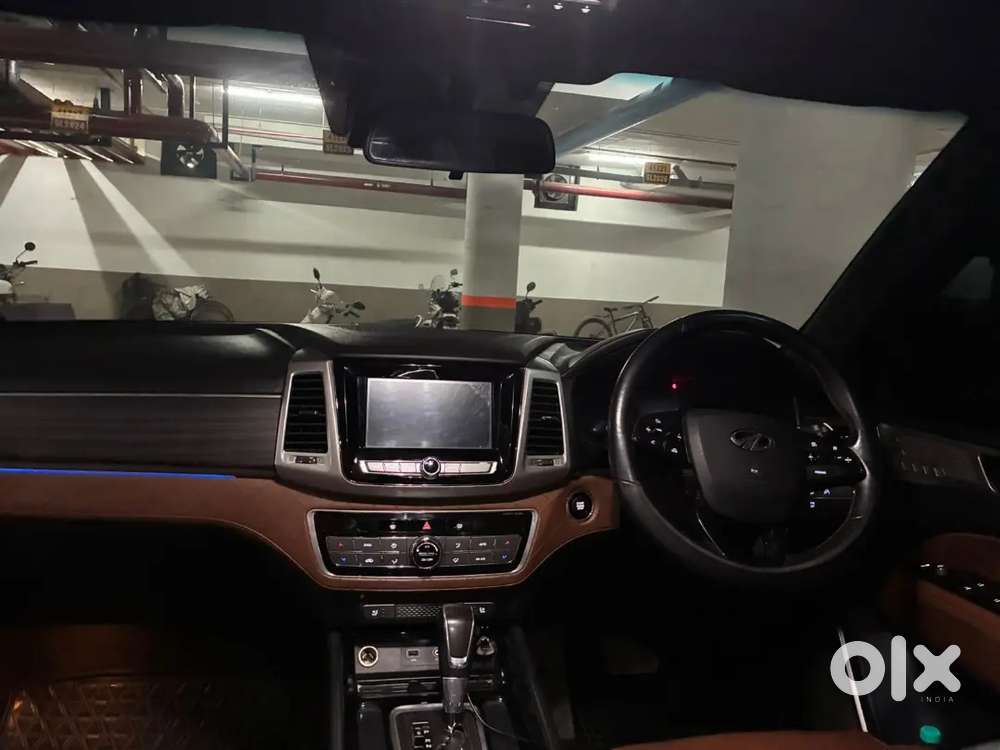 Mahindra Alturas G4 2019 Diesel 160000 Km Driven