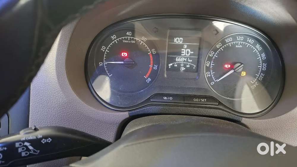 Skoda Rapid Elegance 2014 Package Black