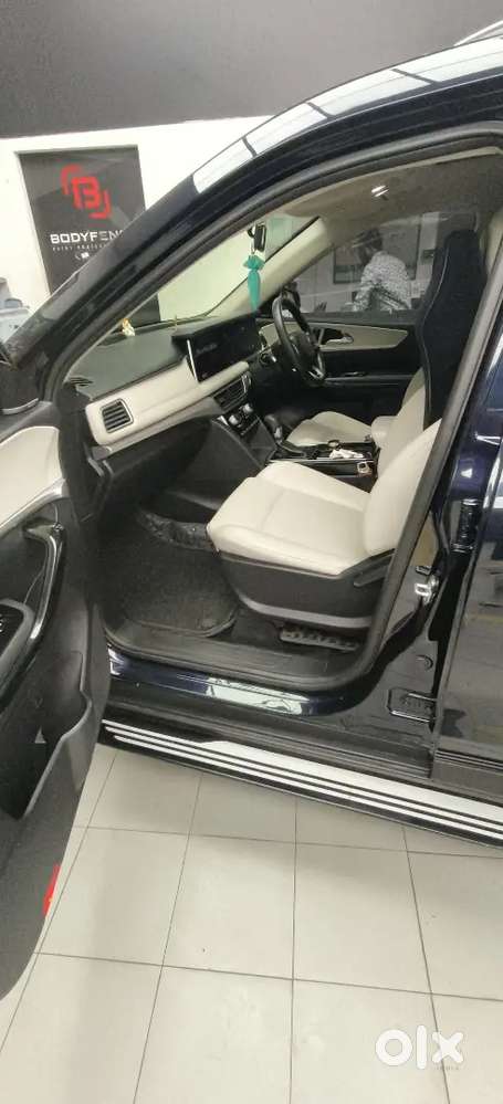 Mahindra Xuv700 2024 Diesel 90000 Km Driven