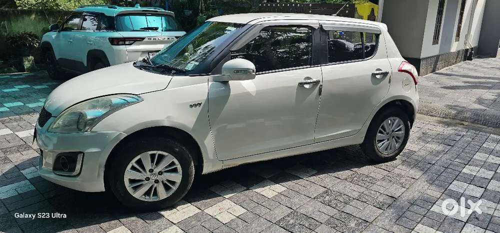 Maruti Suzuki Swift 2017 Petrol 123000 Km Driven