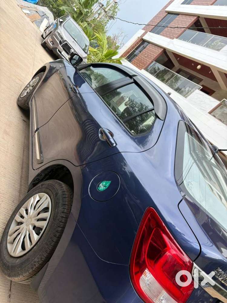 Maruti Suzuki Dzire 1.2 Vxi Amt, 2018, Petrol