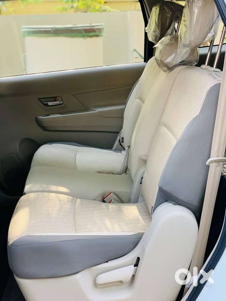 Toyota Rumion V Mt, 2025, Petrol