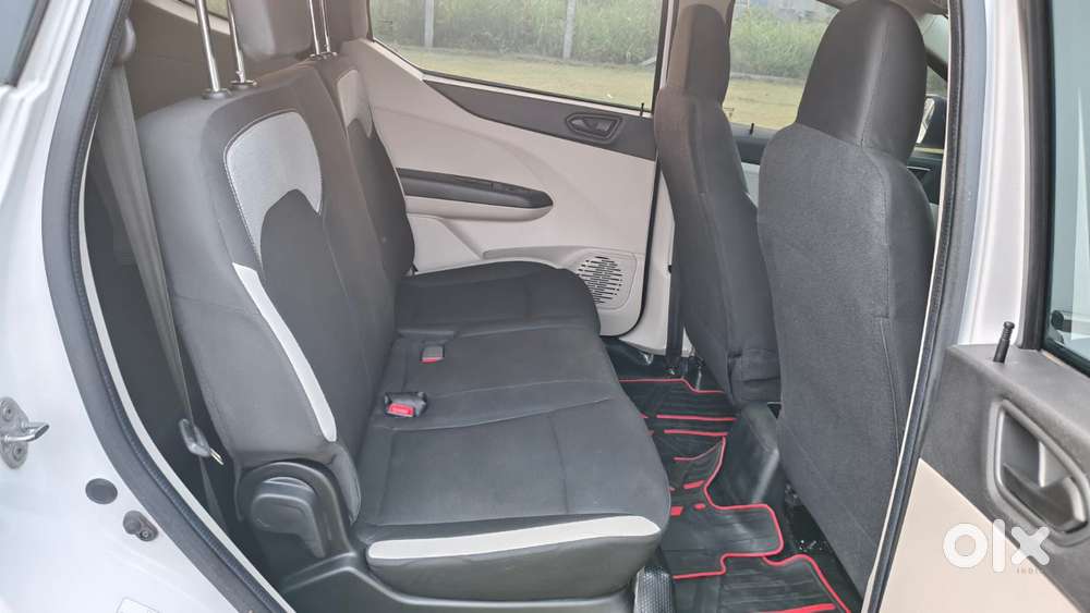 Renault Triber Rxl, 2023, Petrol