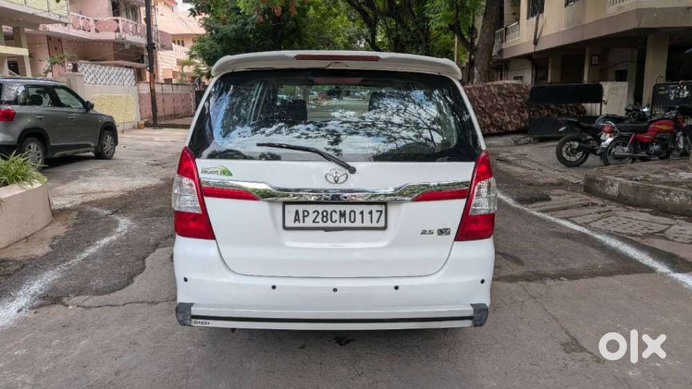 Toyota Innova 2.5 V 8 Str, 2014, Diesel