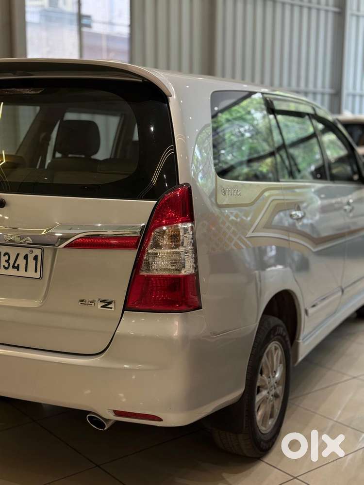 Toyota Innova 2.5 Z Diesel 7 Seater Bs Iv, 2015, Diesel