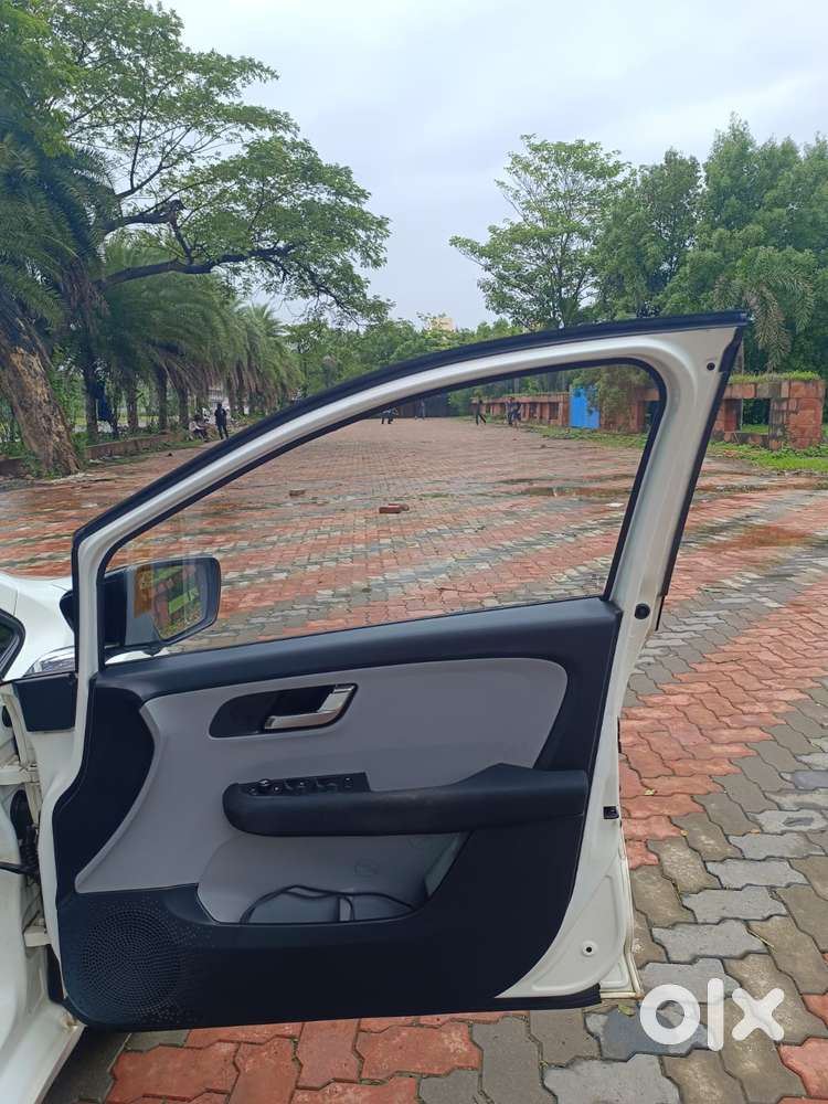 Tata Altroz Xz, 2020, Petrol
