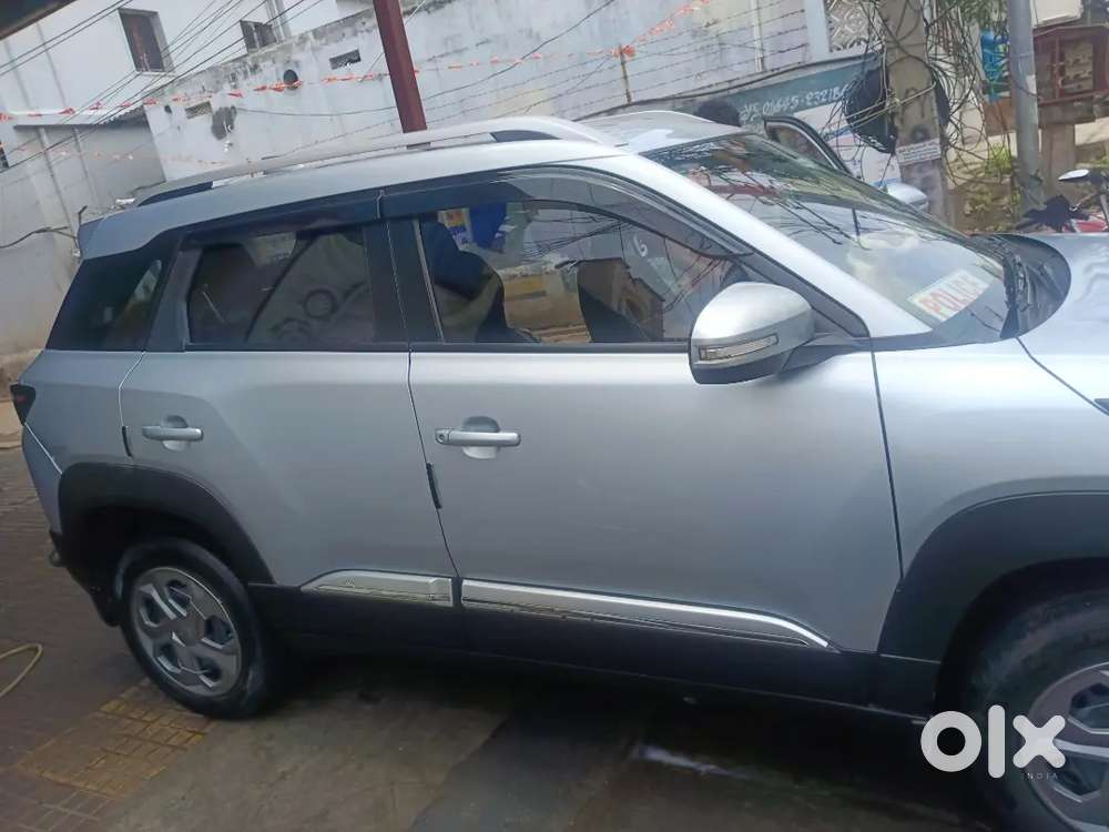 Maruti Suzuki Brezza Lxi 2023