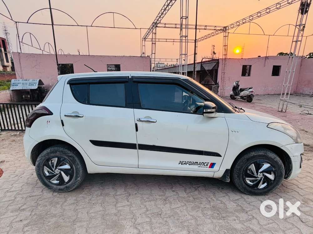 Maruti Suzuki Swift Petrol 2012