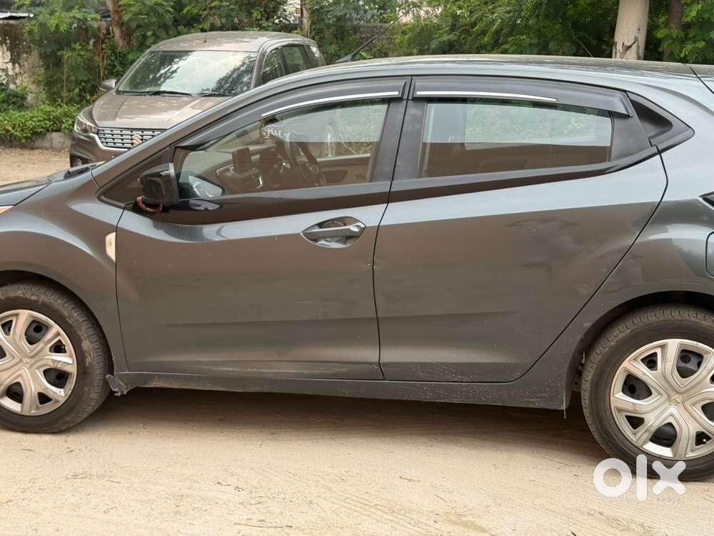 Tata Altroz 2023 Petrol Well Maintained
