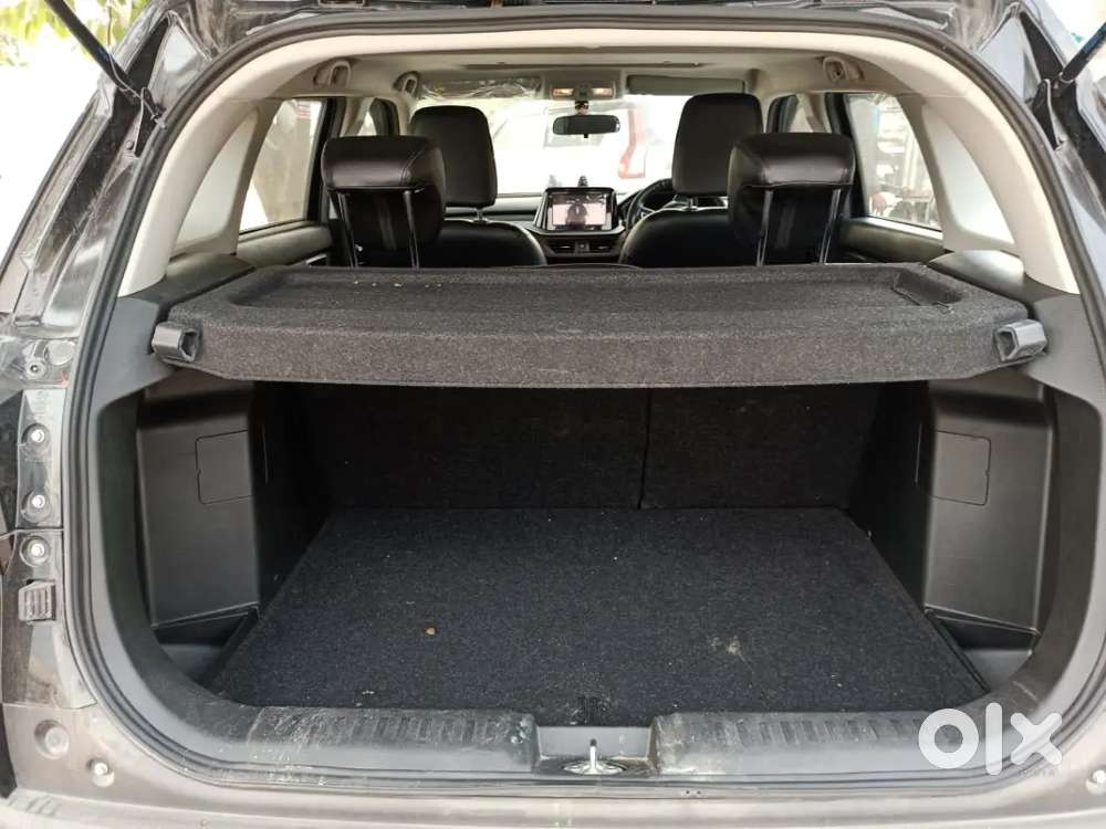 Maruti Suzuki Brezza 2024 Petrol Well Maintained