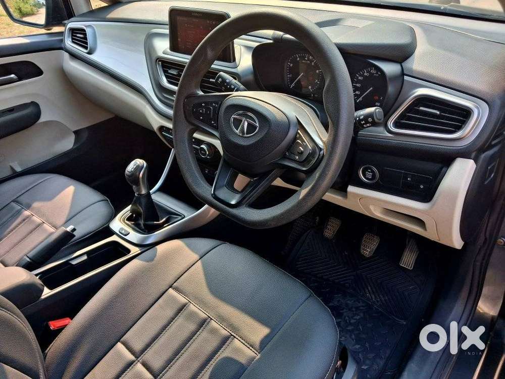 Tata Altroz Xz, 2022, Petrol