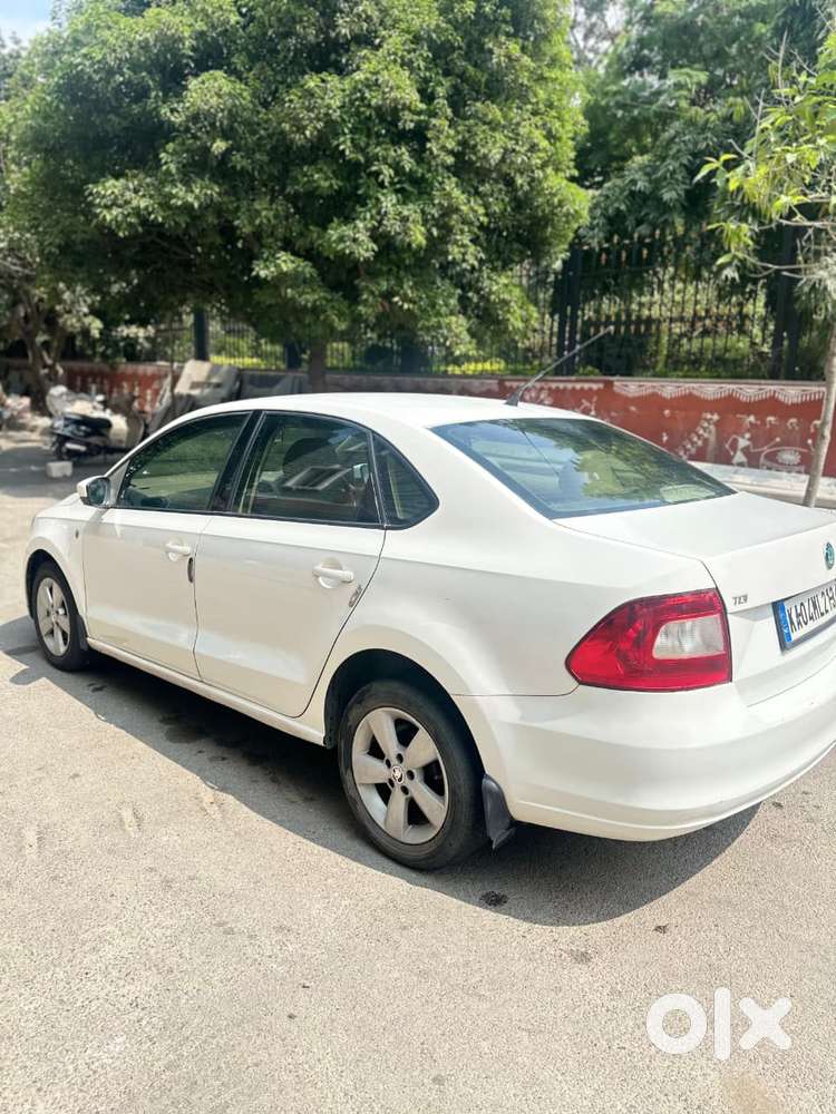 Skoda Rapid 1.6 Mpi Ambition, 2012, Diesel