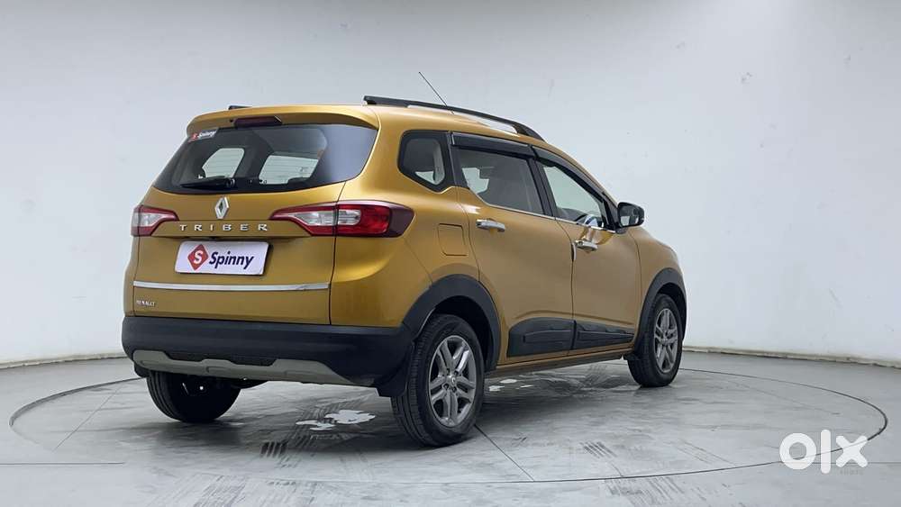 Renault Triber Rxz, 2021, Petrol