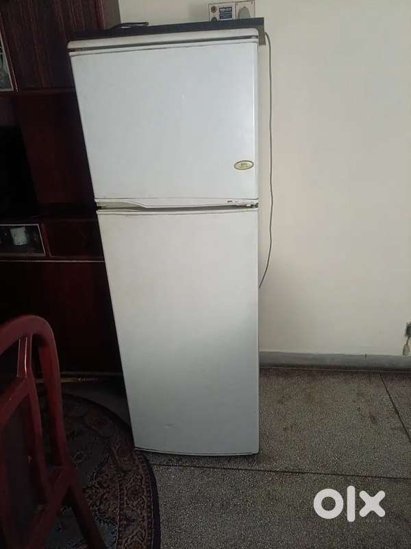 BPL 260 litre double door refrigerator