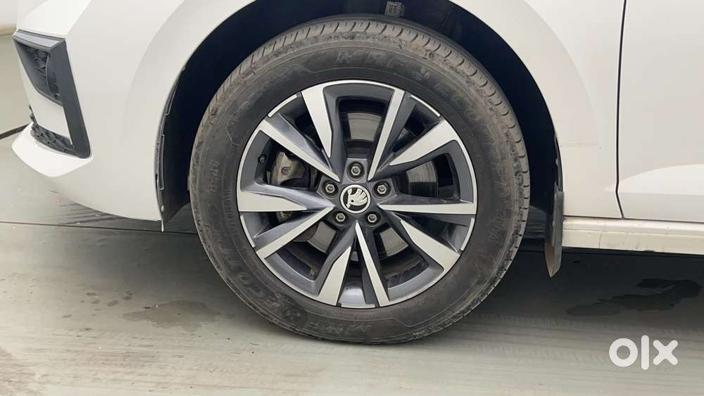 Skoda Slavia Style 1.5l Tsi Dsg, 2022, Petrol