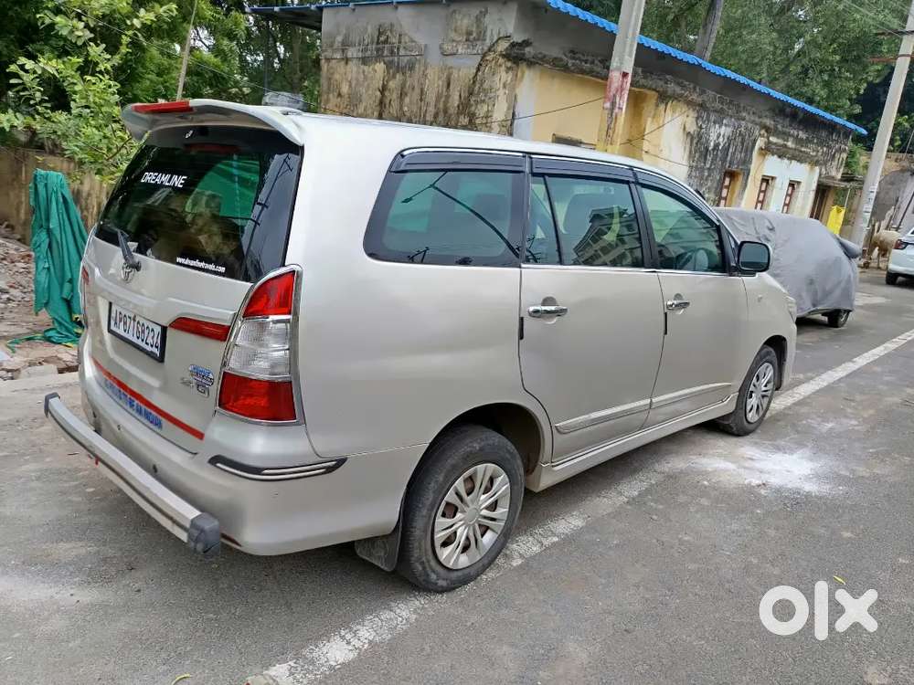 Toyota Innova Diesel 2015 Commercial Vehicle,  Quarterly T