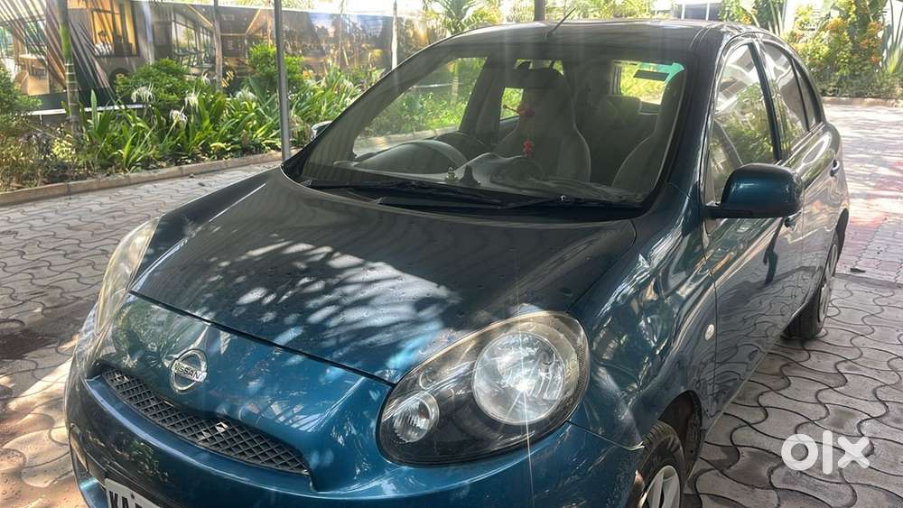 Nissan Petrol Manual 2014