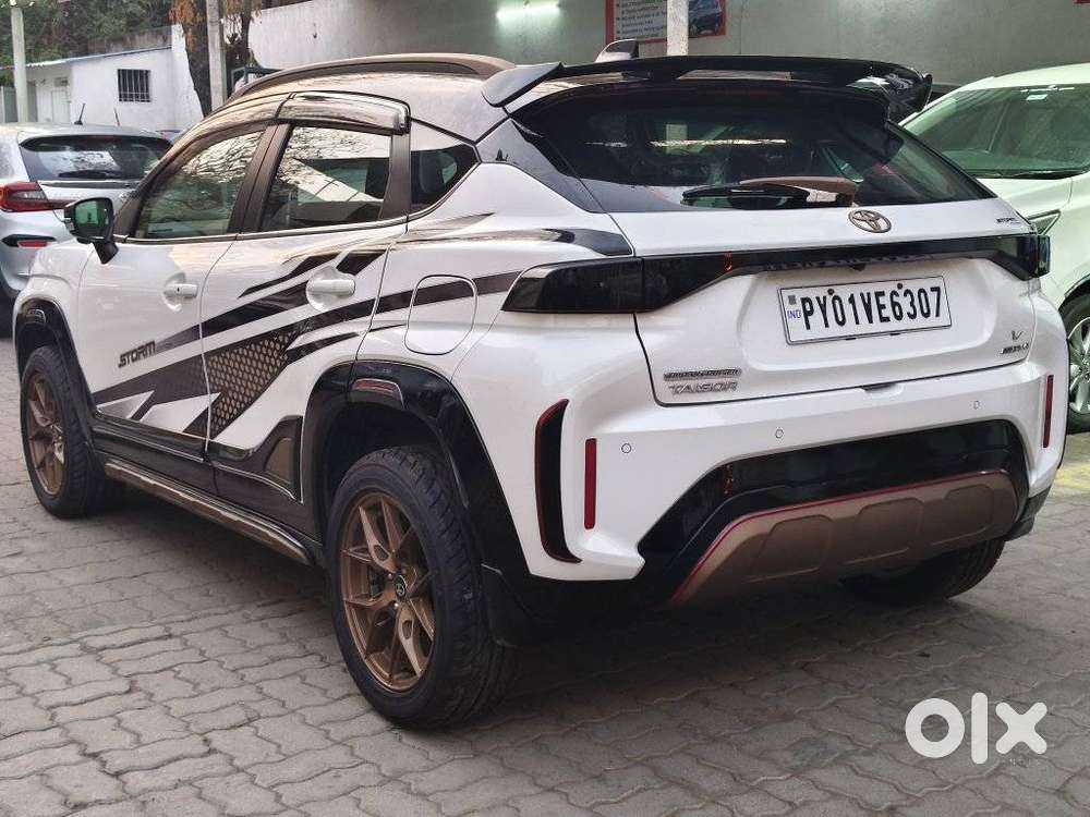 Toyota Urban Cruiser Taisor V 1.0 Petrol At Dual Tone, 2025, Petrol